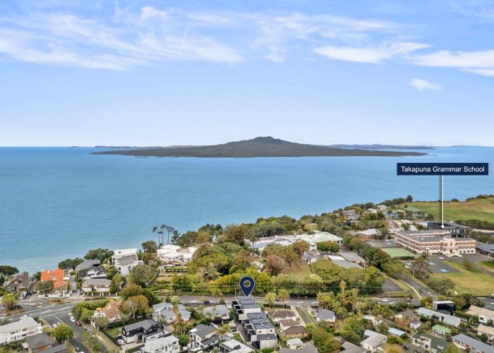  at 1/279 Lake Road, Belmont, North Shore City, Auckland