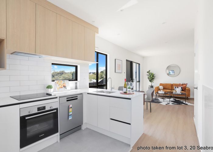  at 12/20 Seabrook Avenue, New Lynn, Waitakere City, Auckland
