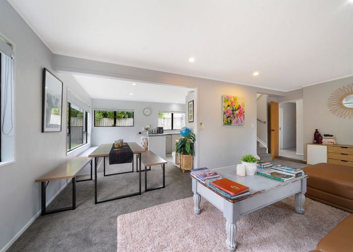  at 2/29 Humphrey Kemp Avenue, Henderson, Waitakere City, Auckland