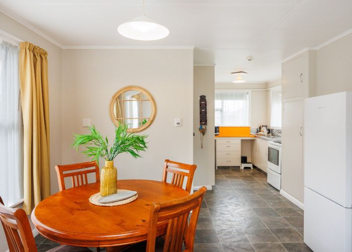  at 9 Bristol Crescent, Roslyn, Palmerston North, Manawatu / Whanganui