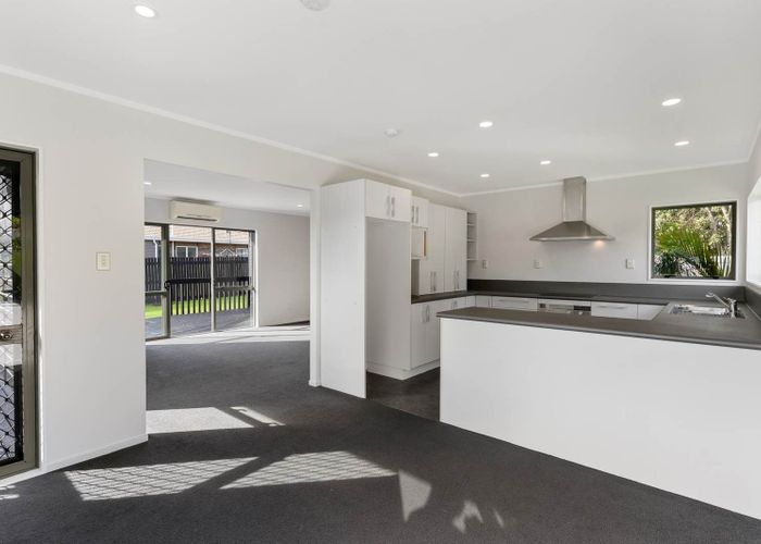  at 5 Meynell Court, Glen Eden, Waitakere City, Auckland