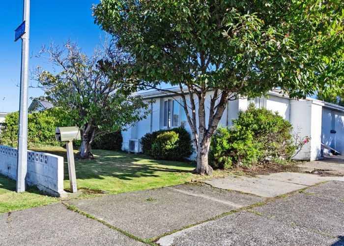  at 220 Dome Street, Newfield, Invercargill