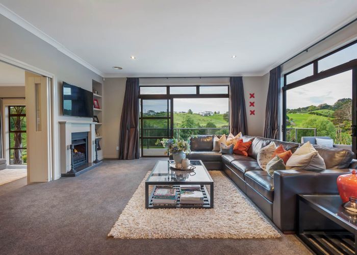  at 14 Regis Lane, Flat Bush, Auckland