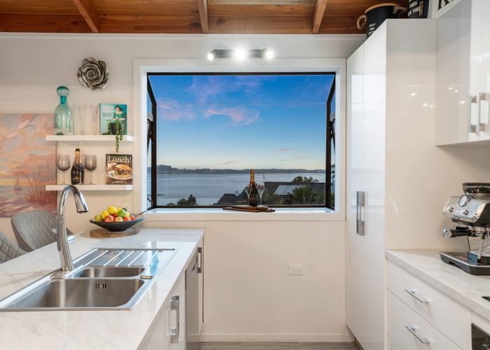  at 2 Rajan Place, Hillsborough, Auckland City, Auckland