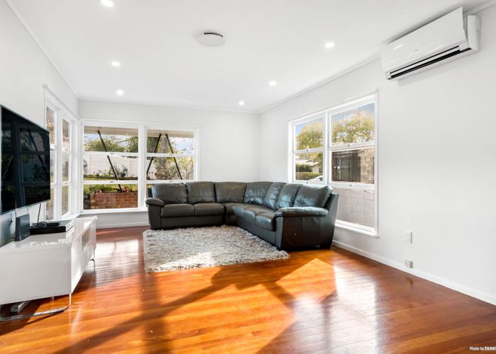  at 43 Moore Street, Hillcrest, Auckland