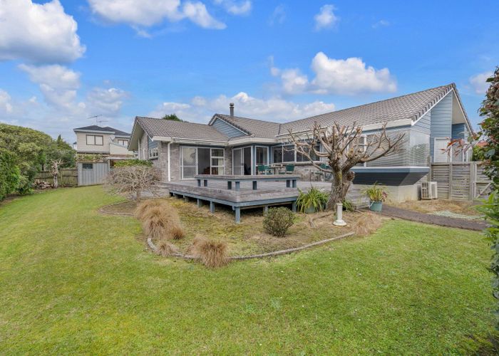  at 18 Simmental Crescent, Somerville, Manukau City, Auckland