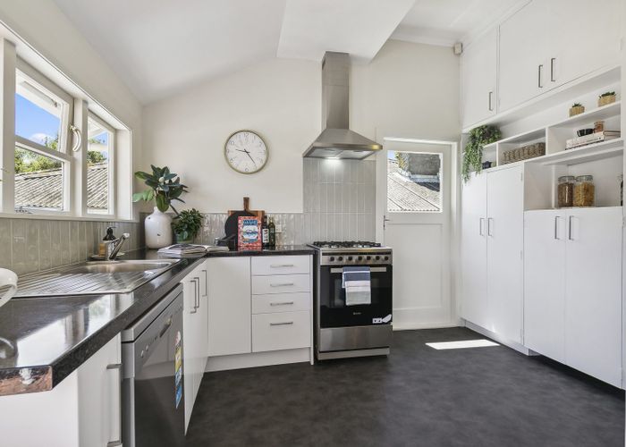  at 40 Hamilton Road, Hataitai, Wellington