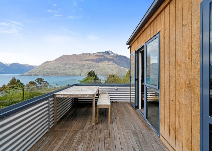  at 33 Arawata Terrace, Fernhill, Queenstown-Lakes, Otago