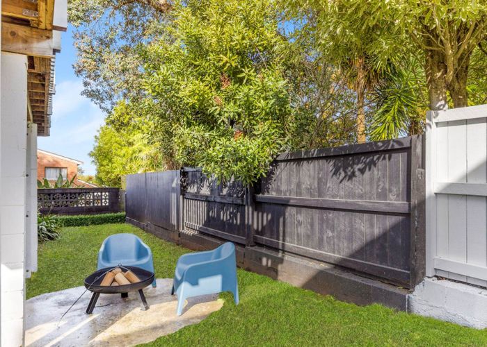  at 2/97 Paihia Road, One Tree Hill, Auckland City, Auckland