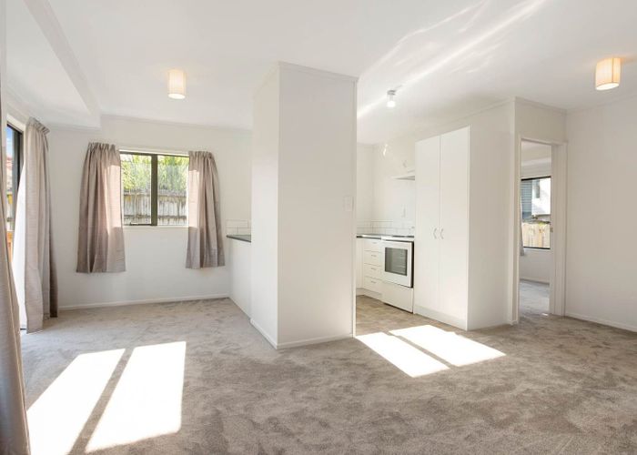  at 52 Patts Avenue, Glendene, Auckland