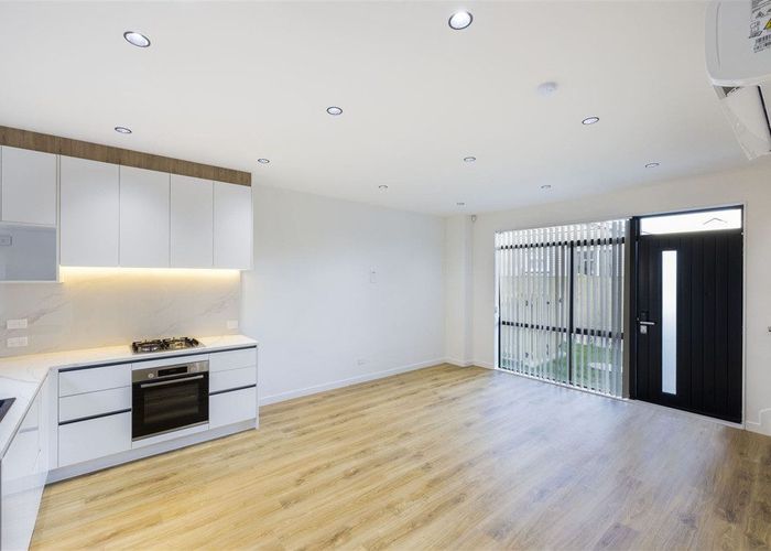  at 1/48 Victor Street, Avondale, Auckland