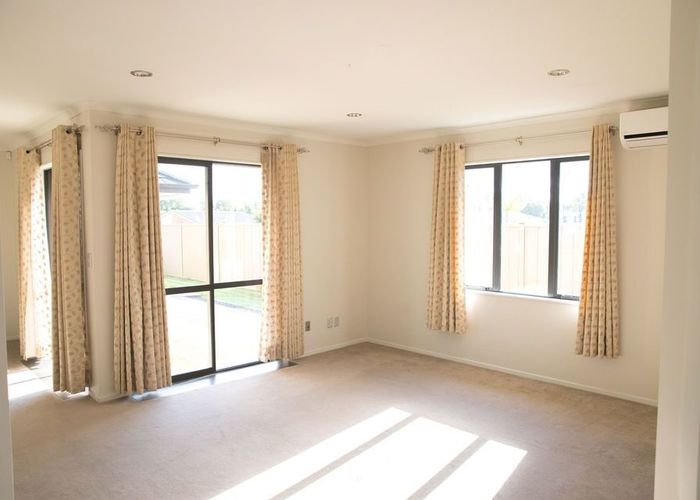  at 12 Erceg Way, Rosehill, Papakura