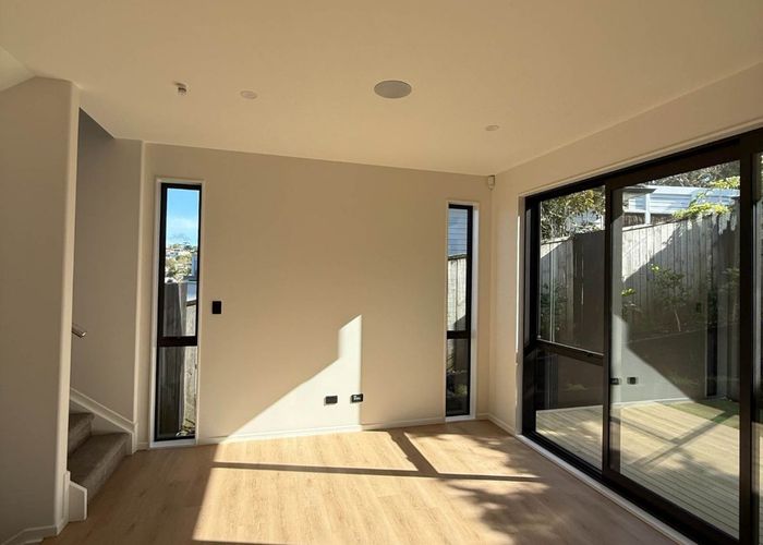  at 72A Selwyn Crescent, Forrest Hill, North Shore City, Auckland