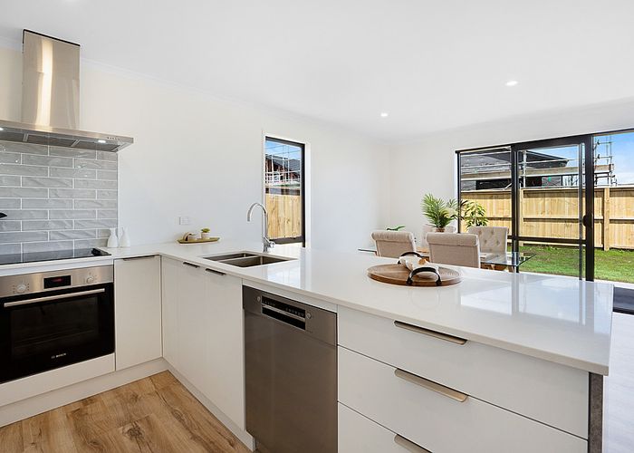  at 27 Roslyn Farm Street, Ramarama, Drury