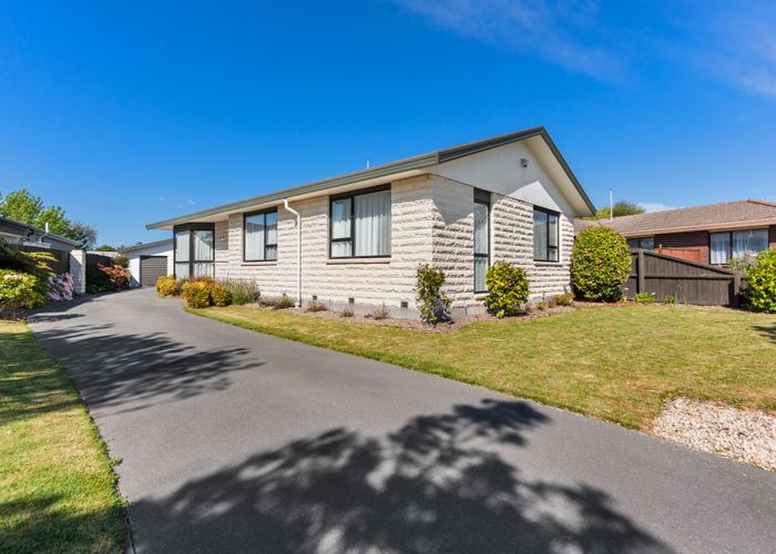  at 86 Royal Park Drive, Parklands, Christchurch City, Canterbury