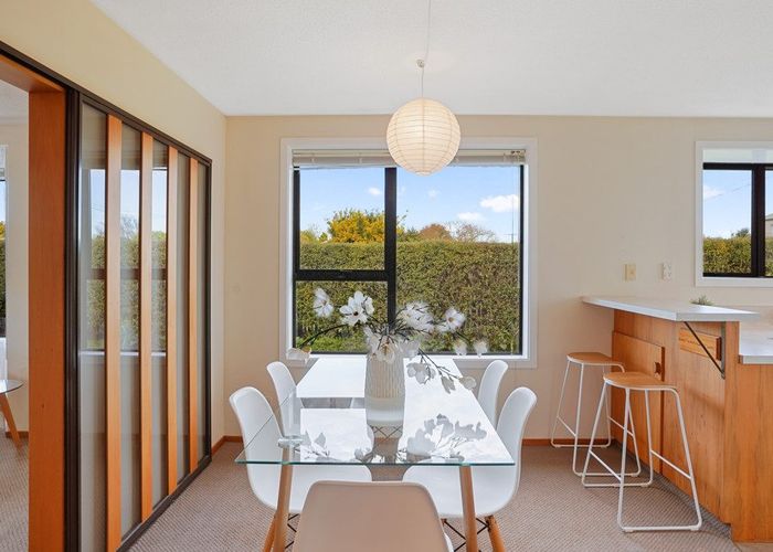  at 1/2 Thornhill Place, Sockburn, Christchurch