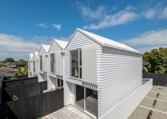  at 18 Commissariat Road, Mount Wellington, Auckland