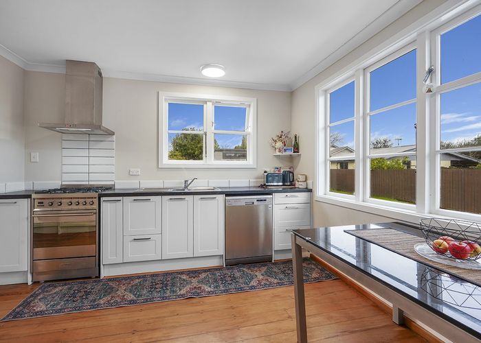  at 12 Le Quesne Place, Fairfield, Hamilton, Waikato