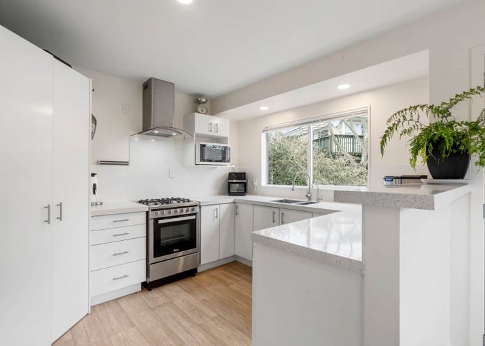  at 2 Anne Mclean Drive, Bayview, North Shore City, Auckland
