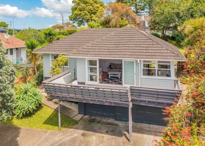  at 37 Rosalind Road, Glenfield, North Shore City, Auckland