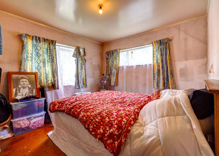  at 1 Crescent Court, Melville, Hamilton