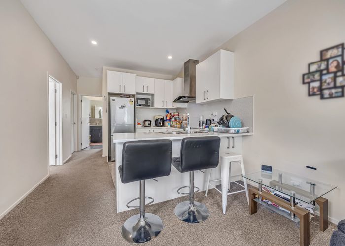 at 8A Miles Avenue, Papatoetoe, Auckland