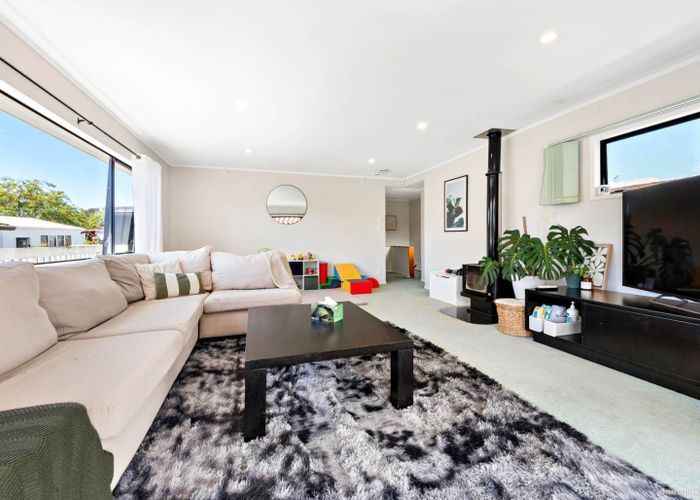  at 41 De Quincey Terrace, Highland Park, Manukau City, Auckland