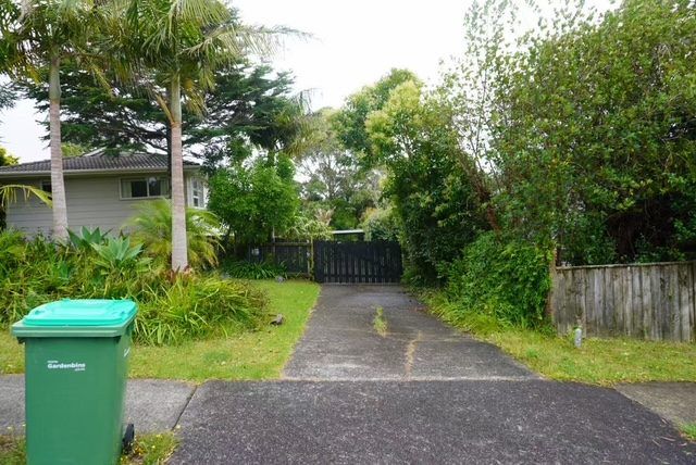  at 62 Weatherly Road, Torbay, North Shore City, Auckland