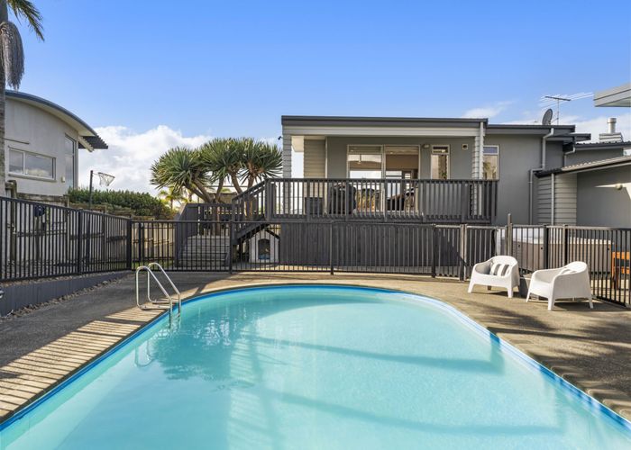  at 6 Intrepid Crescent, Beachlands, Manukau City, Auckland