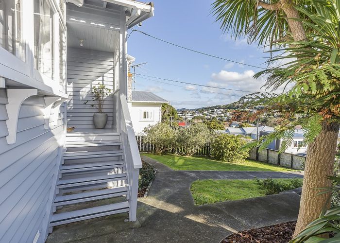  at 186 Darlington Road, Miramar, Wellington
