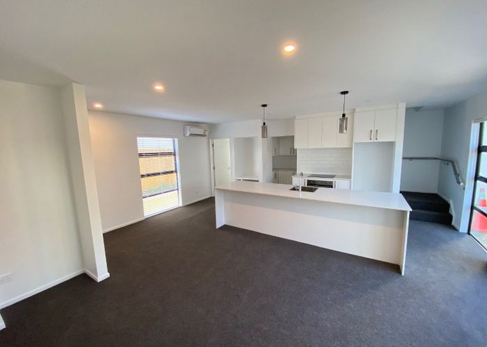  at 1/242 Edgeware Road, Edgeware, Christchurch