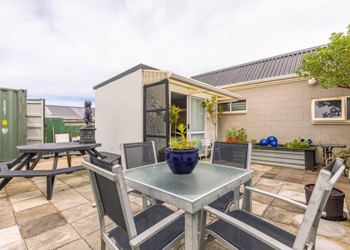 at 5 Waiinu Beach Road, Waiinu Beach, Whanganui