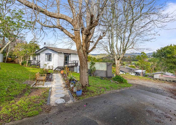  at 5 Wallace Road, Ranui, Waitakere City, Auckland