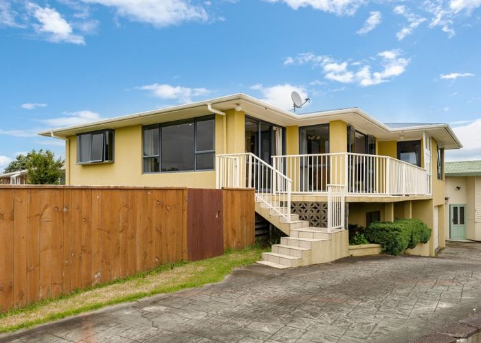  at 3 Hillcrest Street, Glen Avon, New Plymouth