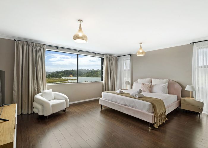  at 16 Schopolo Place, Schnapper Rock, Auckland