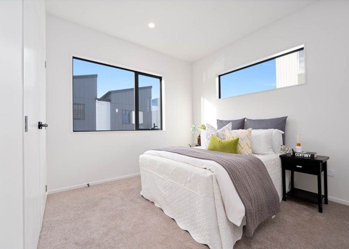  at 64B Triangle Road, Massey, Waitakere City, Auckland