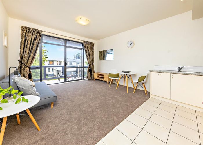  at 125/2 Armoy Drive, East Tamaki, Auckland