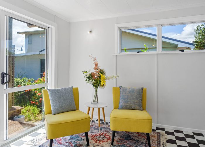  at 4 Hokio Road, Hokio Beach