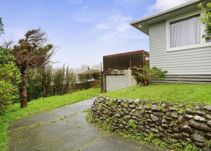  at 21 Barclay Street, Newlands, Wellington, Wellington
