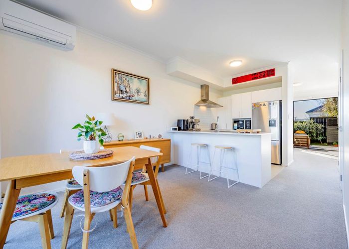  at 4 Tuhono Lane, Northcote, North Shore City, Auckland