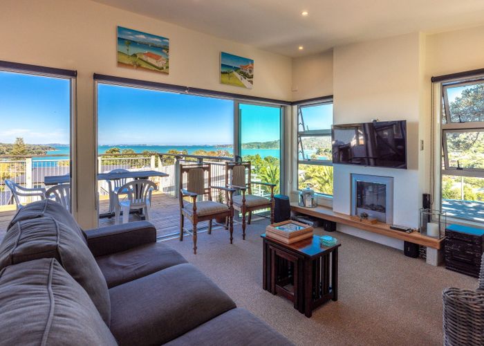  at 4 Bryan Road, Surfdale, Waiheke Island, Auckland