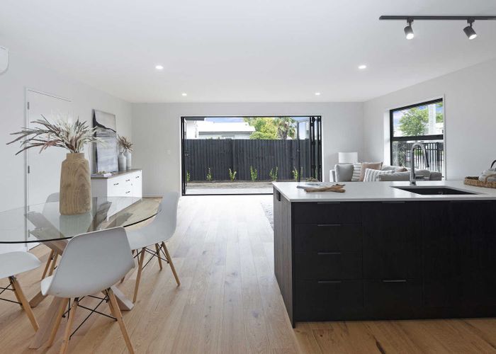  at 1/117 Hills Road, Edgeware, Christchurch