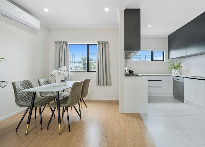  at 3/26 Binsted Road, New Lynn, Auckland