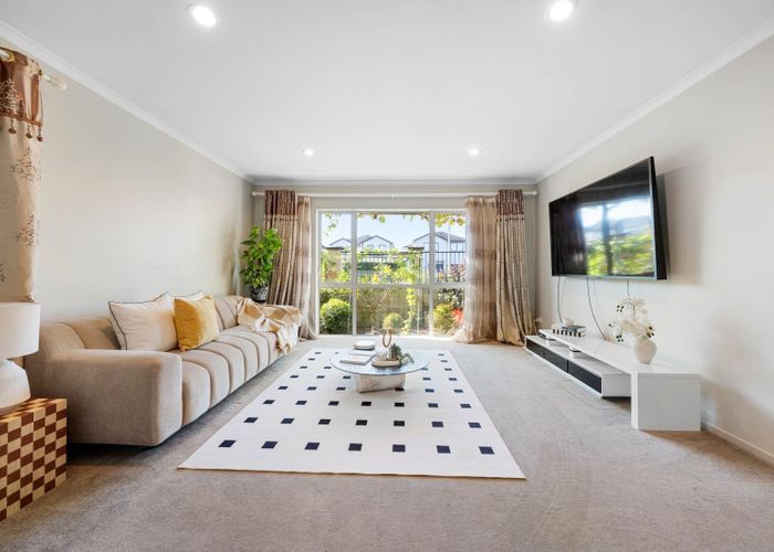  at 218 Murphys Road, Flat Bush, Manukau City, Auckland