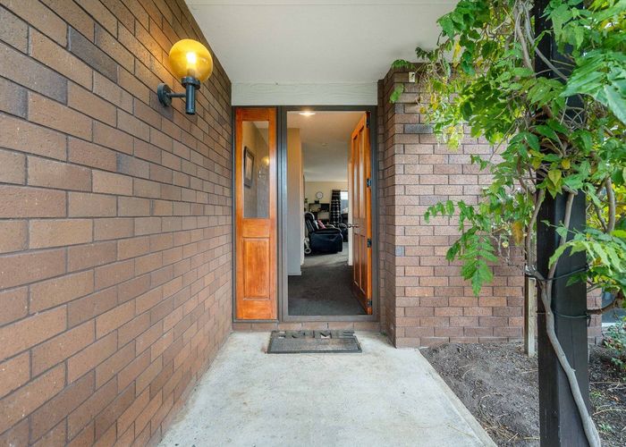  at 1/137 Gilberthorpes Road, Hei Hei, Christchurch