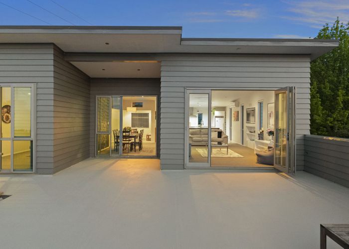  at 9 Bernard Magnus Lane, Greenhithe, Auckland