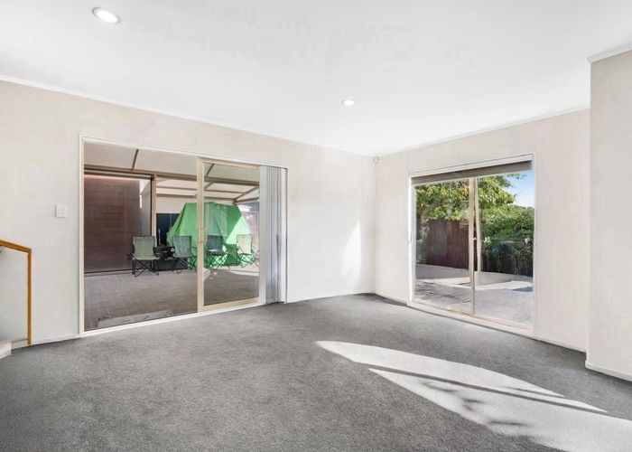  at 2/17 Daria Place, Northpark, Manukau City, Auckland