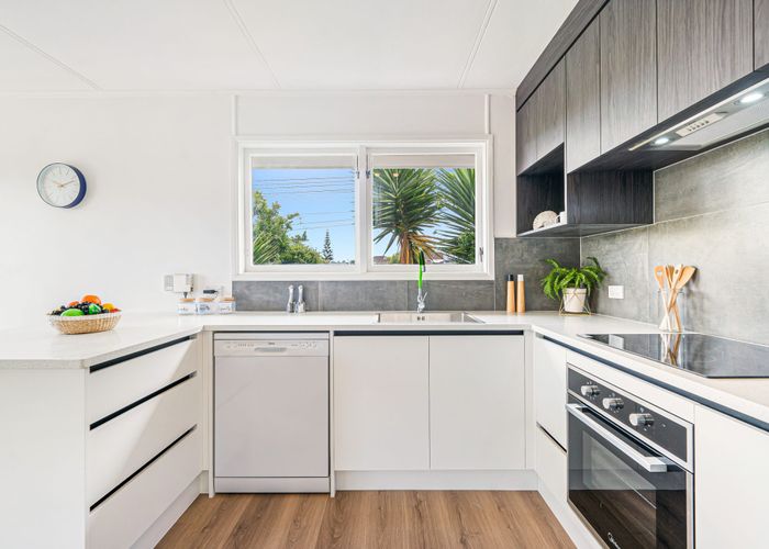  at 5 Stainton Place, Otara, Auckland