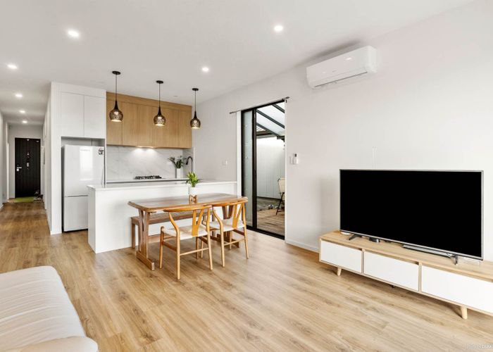  at 38 Neretva Avenue, Massey, Waitakere City, Auckland