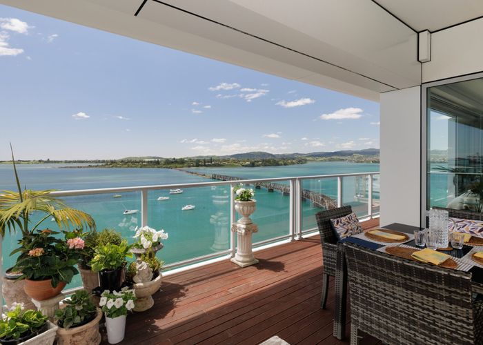  at 1206/72 Devonport Road (Devonport Towers), City Centre, Tauranga, Bay Of Plenty